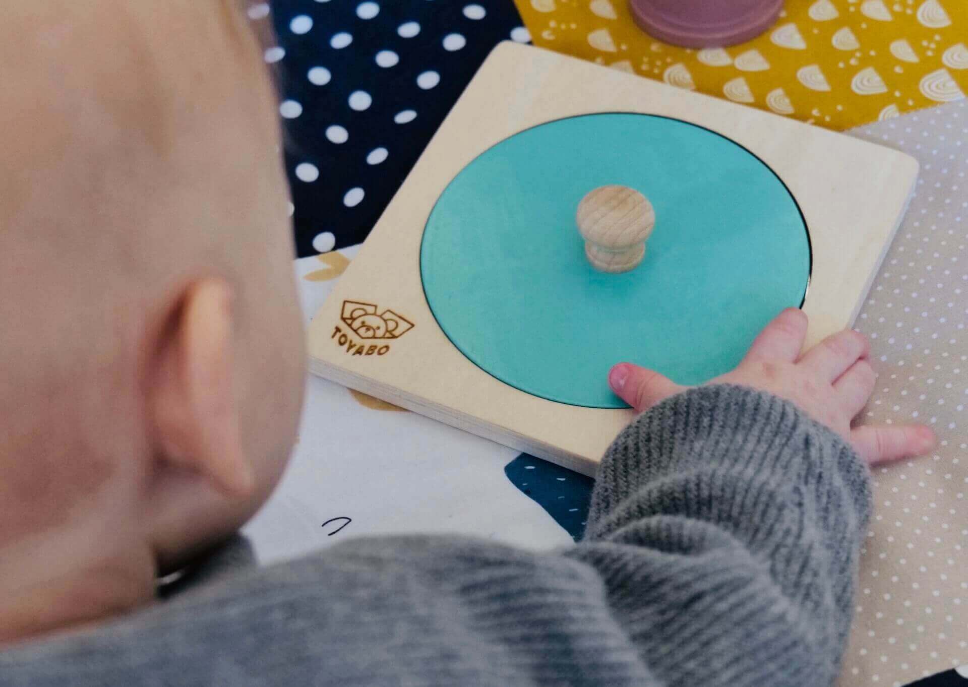 kinder montessori spielzeug leihen